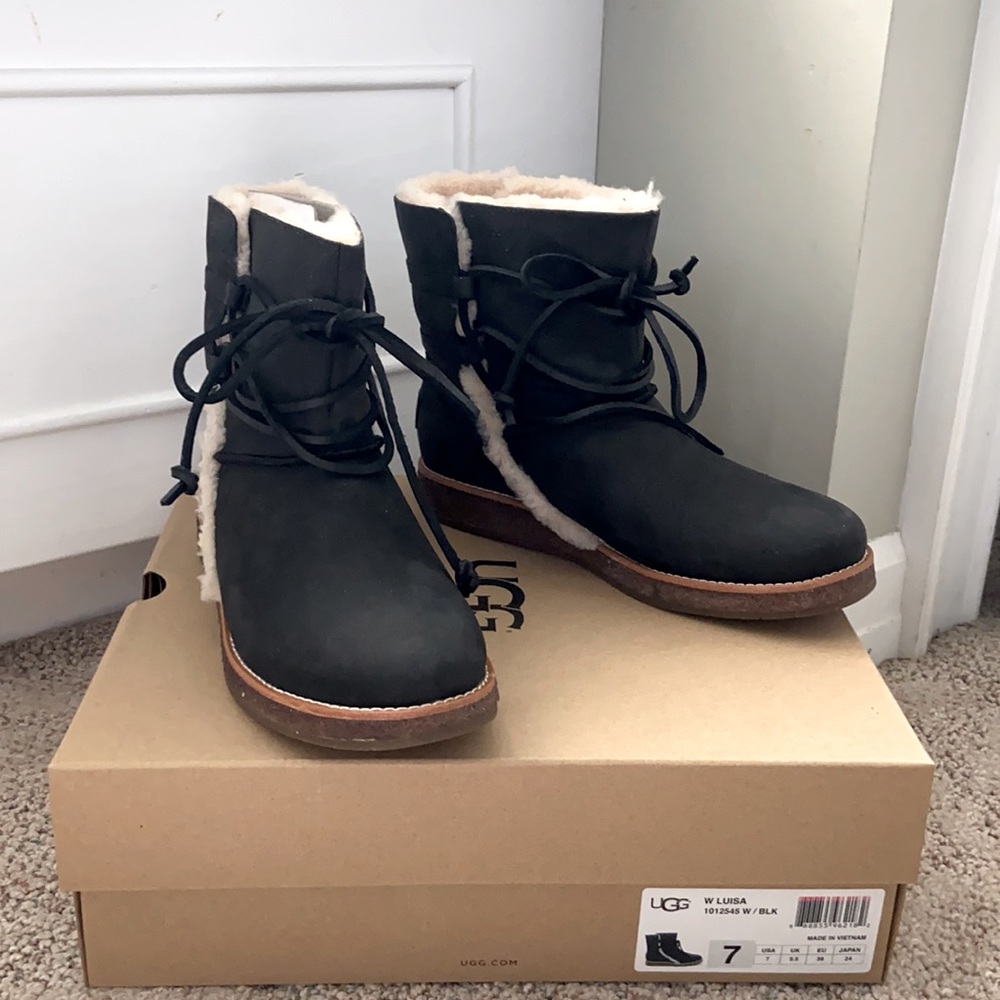 Ugh Boots / black / size 7